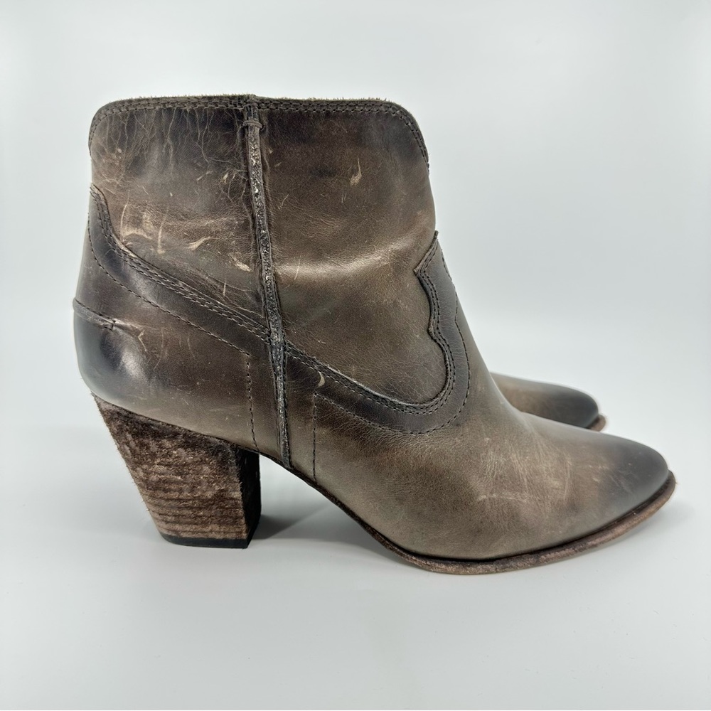 FRYE Renee Short Seam Brown Leather Ankle Boot with Heel size 9.5 M 3472066